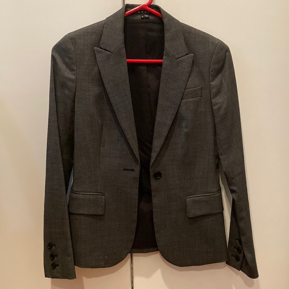 Theory black blazer with white granular detail